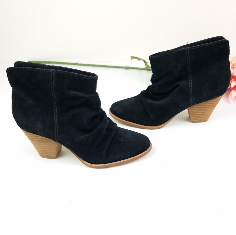 NWOB Splendid Black Suede Rodeo Bootie

Sz 8